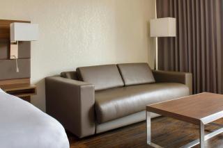 AC Hotel Kansas City Plaza - 3