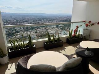 Los Arcos View Residence with Pools, Gym & Padel - 4