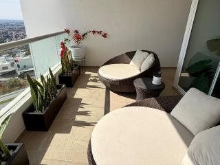 Los Arcos View Residence with Pools, Gym & Padel - 3
