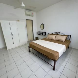 AHM Family Homestay Apartmen Molek Ria - 4
