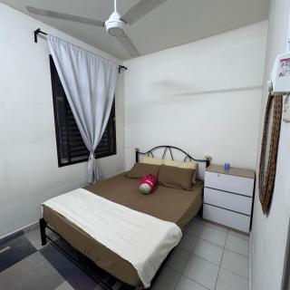 AHM Family Homestay Apartmen Molek Ria - 1