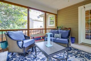 Screened Porch, Fire Pit! Family Home Near K-State - 9