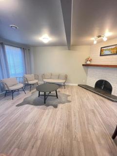North BX Cozy 2 Bedroom Unit B - 0