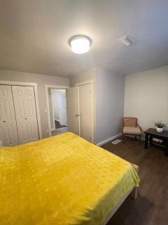 North BX Cozy 2 Bedroom Unit B - 1