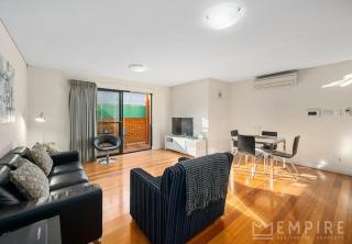 Parklane Apartments - 8