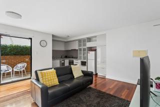 Parklane Apartments - 3