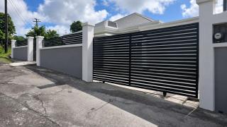 Luxury Morden 4 Bedroom near Kingstown - 1