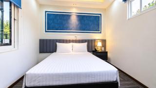 Holiday Suites Hotel & Spa - 8