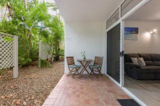 Deluxe ground floor 1 Bedroom at Coral Apartments - 8