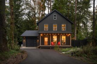 2 Homes in 1 2 Hot Tubs, Creekside Deck, Upscale - Rhododendron - 8