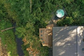 2 Homes in 1 2 Hot Tubs, Creekside Deck, Upscale - Rhododendron - 6