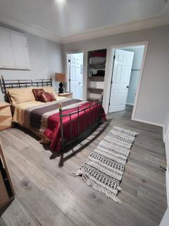 East Hill Luxury Retreat - 5