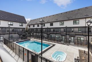 The Canmore Mountain View Retreat with Heated Pool & Hot Tub - 7