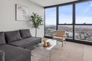 Horizon Haven StunningView 2BR Sofa Bed with FreeParking - 2
