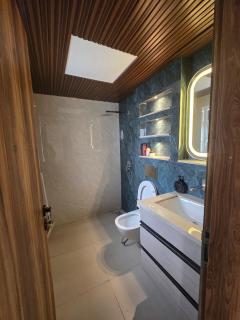 Jackie's Den, private room in a 3bhk flat - 6