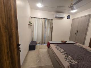 Jackie's Den, private room in a 3bhk flat - 3