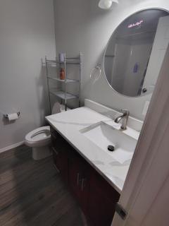 East Hill Luxury Retreat - 9