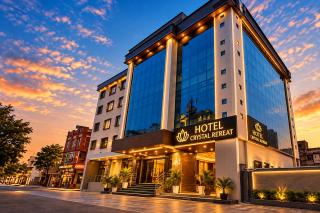 Hotel Crystal Retreat - 0