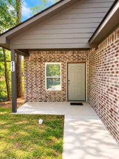 Modern Nest I Your Home Away From Home - 9