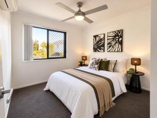 Boondall 3BR Family Home | Long Stay Deals - 4
