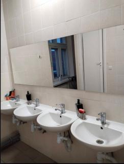 MEGA HOSTEl - 3