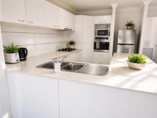 Simple and Comfy Family Home between BNE and Ipswich - Holiday Home - 2