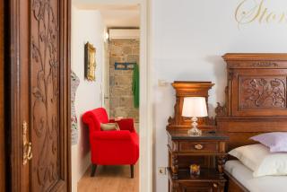 Luxury Boutique Apartment Stone Palace - 9