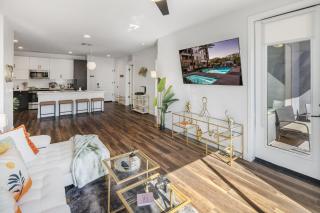 Escape To The Sage Room 2 BR Suite Tempe Town Lake - 5