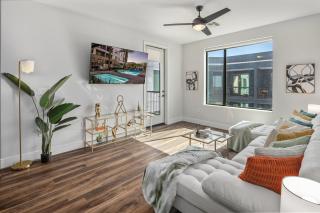 Escape To The Sage Room 2 BR Suite Tempe Town Lake - 4