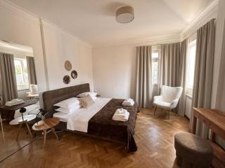 Classic Central Apartment - 6