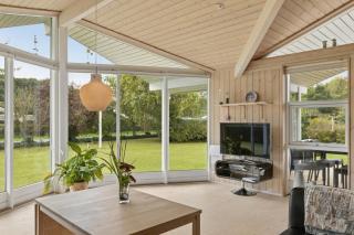 Cosy Modern Holiday Home In A Lovely Area - 8