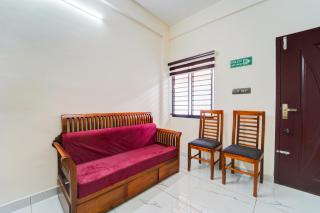Hotel O HMT Colony Kochi Formerly Pullans Arcade - 4