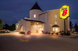 Super 8 by Wyndham North Bay - 6
