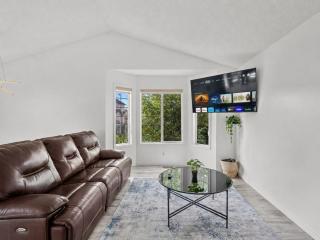 Saddle Ridge 3BR Family Home 2 King Beds Games Room - 0