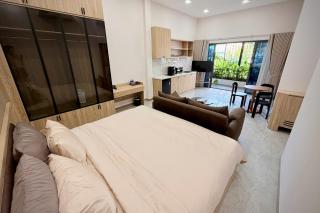 The Layer Garden, Pool & Retreat - 7