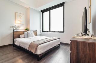 Senayan mall connected super beautiful 1 bedroom apartment at Ratu plaza luxurious - 2