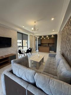Elegant & spacious 2 bedroom apartment - 0