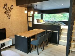 Treehouse Getaway with Sauna - 1