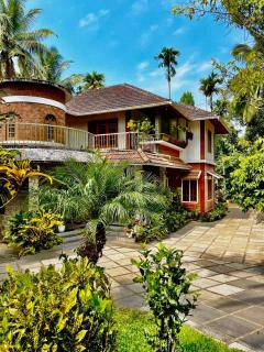 Avocado Orchards - Home Stay - 0