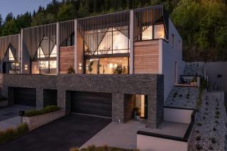 Remarkable New Home on the Hill - 9