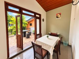 Halona Hotel - Kandy - 4