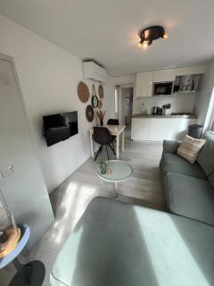 Knus en compleet 2-persoonsappartement vlak bij zee, met tuin en airco - 4