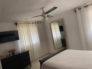 Charming 2-Bedroom Apartment in Santo Domingo - 8