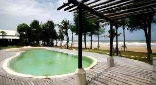 Chivaree Hotel and Resort - 7
