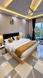 Hotel Ravira Krown Hills - 2