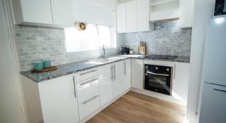 Anzac Oasis- Near Adelaide Airport & Glenelg - Short Stay Holiday Apartment or Workcation - 1