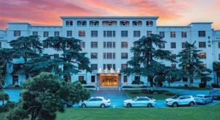 Jin Jiang Nanjing Hotel - 3
