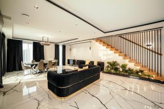 Luxury 3-Bedroom Villa with Private Hot Tub & Sauna - 3
