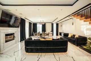 Luxury 3-Bedroom Villa with Private Hot Tub & Sauna - 2