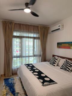 Forest City Sea View Apartment - Modern Muji Style Stay for 5 - 7